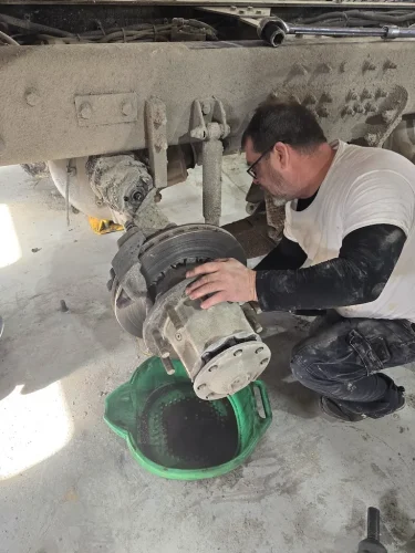 6.-Heavy-Duty-Truck-Repair-Shop-Tulsa-OK-16-8-26