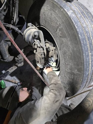 Heavy-Duty-Truck-Repair-Shop-Tulsa-OK-85